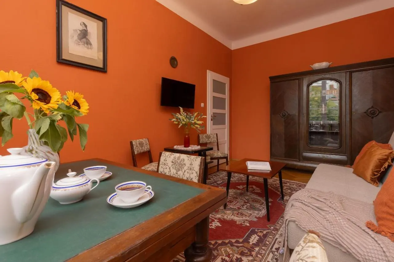 Warsaw New Town Square Apartment For 5 Guests By Noclegi Renters