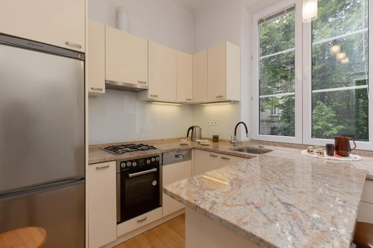 Warsaw New Town Square Apartment For 5 Guests By Noclegi Renters